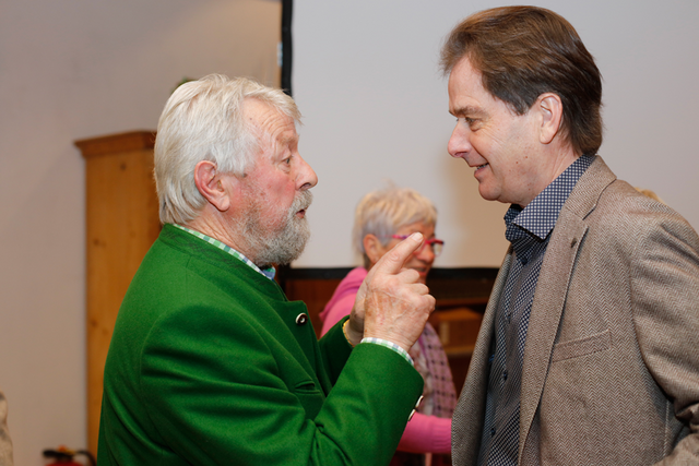 Lois Huber im Gespräch mit Bürgermeister Bernhard Moser | Foto: Siegfried Gallhofer
