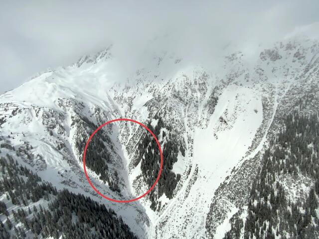 Lawinenabgang in St. Anton am Arlberg: Die Leichen der zwei Verschütteten konnten am Sonntagvormittag geborgen werden. | Foto: zeitungsfoto.at
