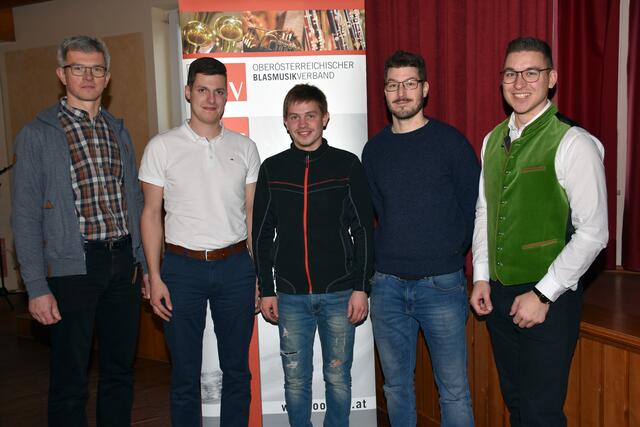 Blasmusikverband Perg, die neuen Obmänner Georg Hölzl, Naarn, Simon Reiter, St. Thomas, Patrick Hochstöger, St. Georgen/W., Oliver Mevec, Grein, mit BezirksObmann Georg Fichtinger.  | Foto: Robert Zinterhof