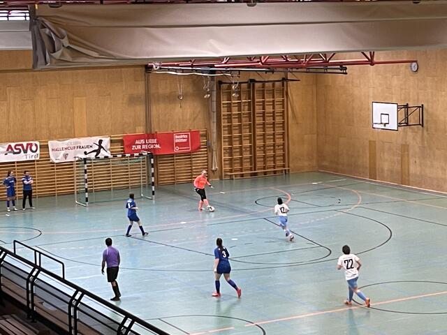 18 Mannschaften aus der Hypo Tirol Frauen Liga und den Landesligen waren beim Tirolerin Hallencup 2023 mit dabei. | Foto: BezirksBlätter