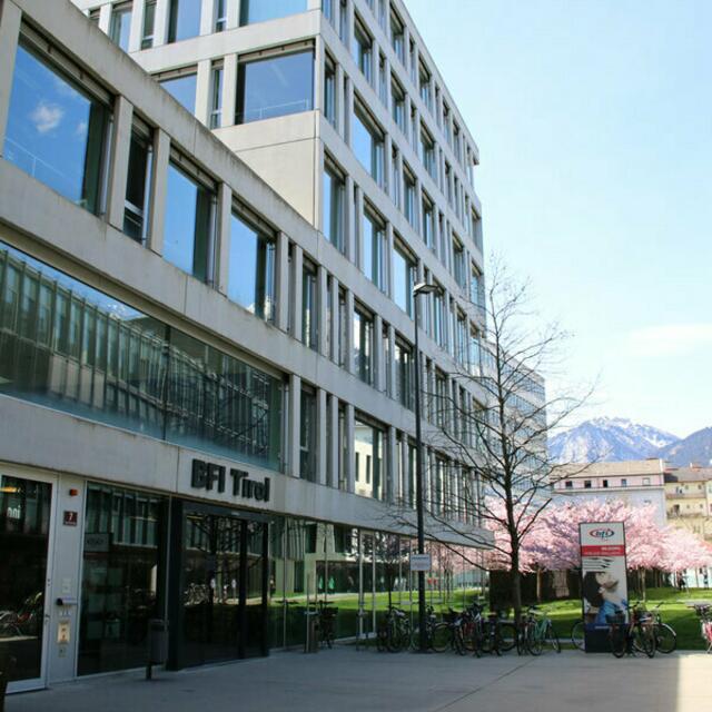 Sachbeschädigungen und Vandalismus im BFI Gebäude, Polizei sucht Zeugen.