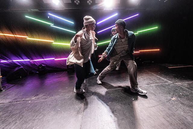 Mitternachtseinlage mit dem Street Dance Collective.