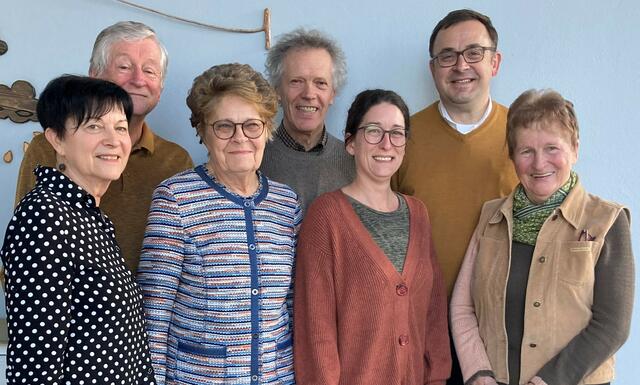 Der Vorstand von „Schule Äthiopien“ (vorne v. l.): Edith Krasser, Beatrice Ranegger, Julia Krasser, Juliane Weißensteiner; (hinten v.l.n.r): Peter Krasser, Karl Posch, Anton Neger. | Foto: Maria Posch