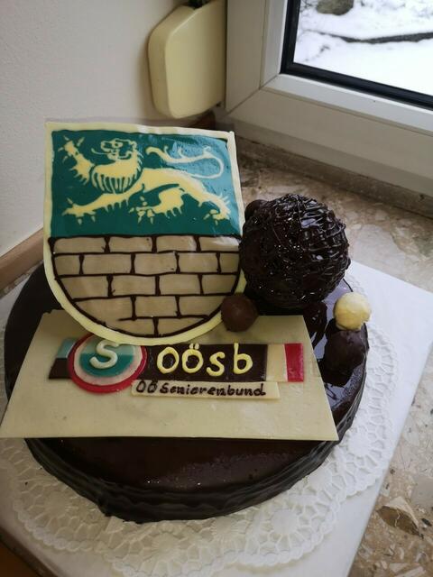Bei der Tombola gab es eine besondere Torte zu gewinnen. | Foto: Foto: SB Kleinzell
