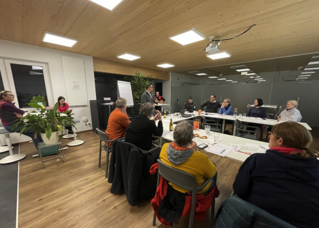 Lebhafte Diskussion der teilnehmenden Vereine | Foto: Kojan