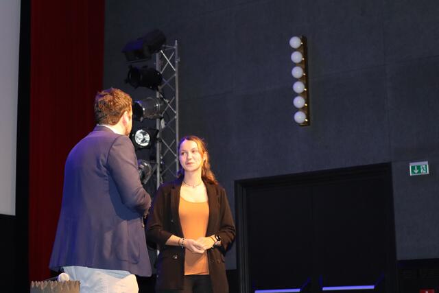 Kathrin Huber von Landeck TV war diejenige, die die Interviews geführt und geschnitten hat.  | Foto: Elisabeth Zangerl 