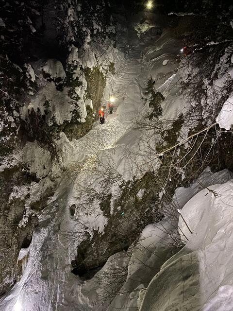 Suche nach verunglückter Skifahrerin auf der Schmittenhöhe in Zell am See. | Foto: Bergrettung Zell am See