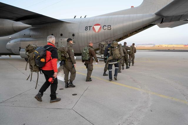 Die Katastrophenhilfeeinheit "Austrian Forces Disaster Relief Unit"(AFDRU) des Bundesheers wurde am Dienstag in das betroffene Gebiet geschickt. | Foto: Bundesheer/Unterbuchberger
