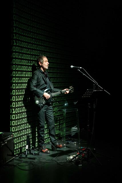 Oliver Welter sorgt für die musikalische Unterhaltung.  | Foto: Anna Stöcher