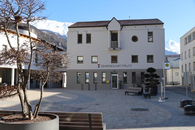 Energiegemeinschaft: Die Gemeinde Prutz plant am Dach des Gemeindehauses eine neue Photovoltaikanlage. | Foto: Othmar Kolp
