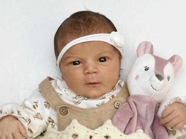 Melina
Eltern: Nadine &amp; Stefan Rampitsch, Wasendorf. Geb.-Dat.: 16. 1., 13:23 Uhr; Gewicht: 3.180 g; Größe: 49 cm. | Foto: BabySmile