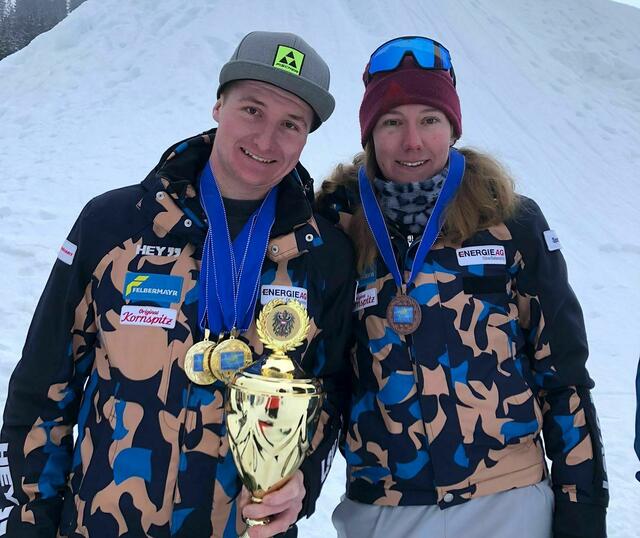 Die Geschwister Oliver und Tanja Vogl waren bei den Shortcarver-Europameisterschaften in Vorarlberg sehr erfolgreich.  | Foto: Vogl