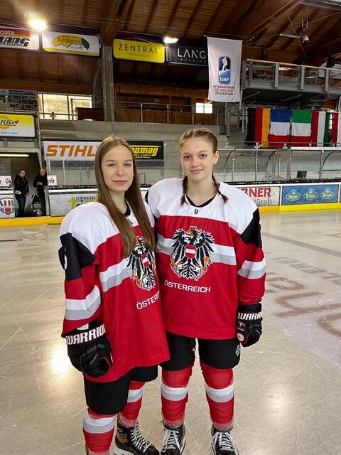 Unsere beiden Eishockeymädels auf der internationalen Bühne: Elisa Brunner und Hannah Leitner! | Foto: privat