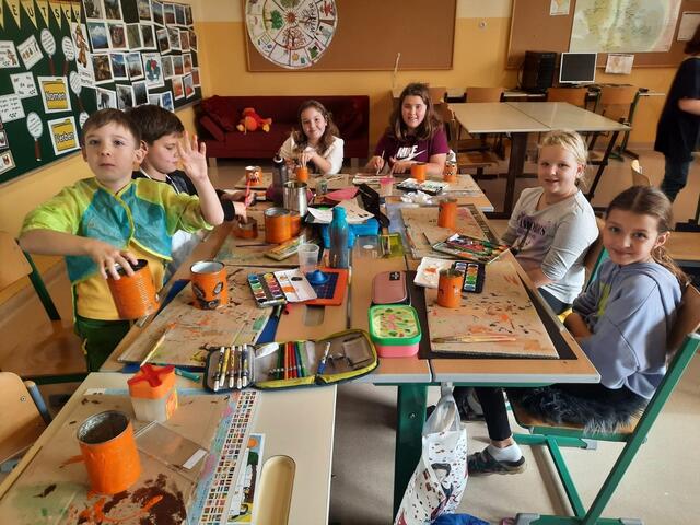 Die Volksschülerinnen und Volkschüler von St. Martin fühlen sich in der Schule sehr wohl. | Foto: Amreich
