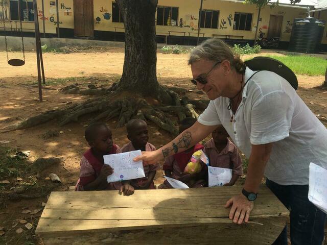 Eddie Kroll bei einem kürzlichen Besuch in Kenia. | Foto: "Schilling für Shilling"
