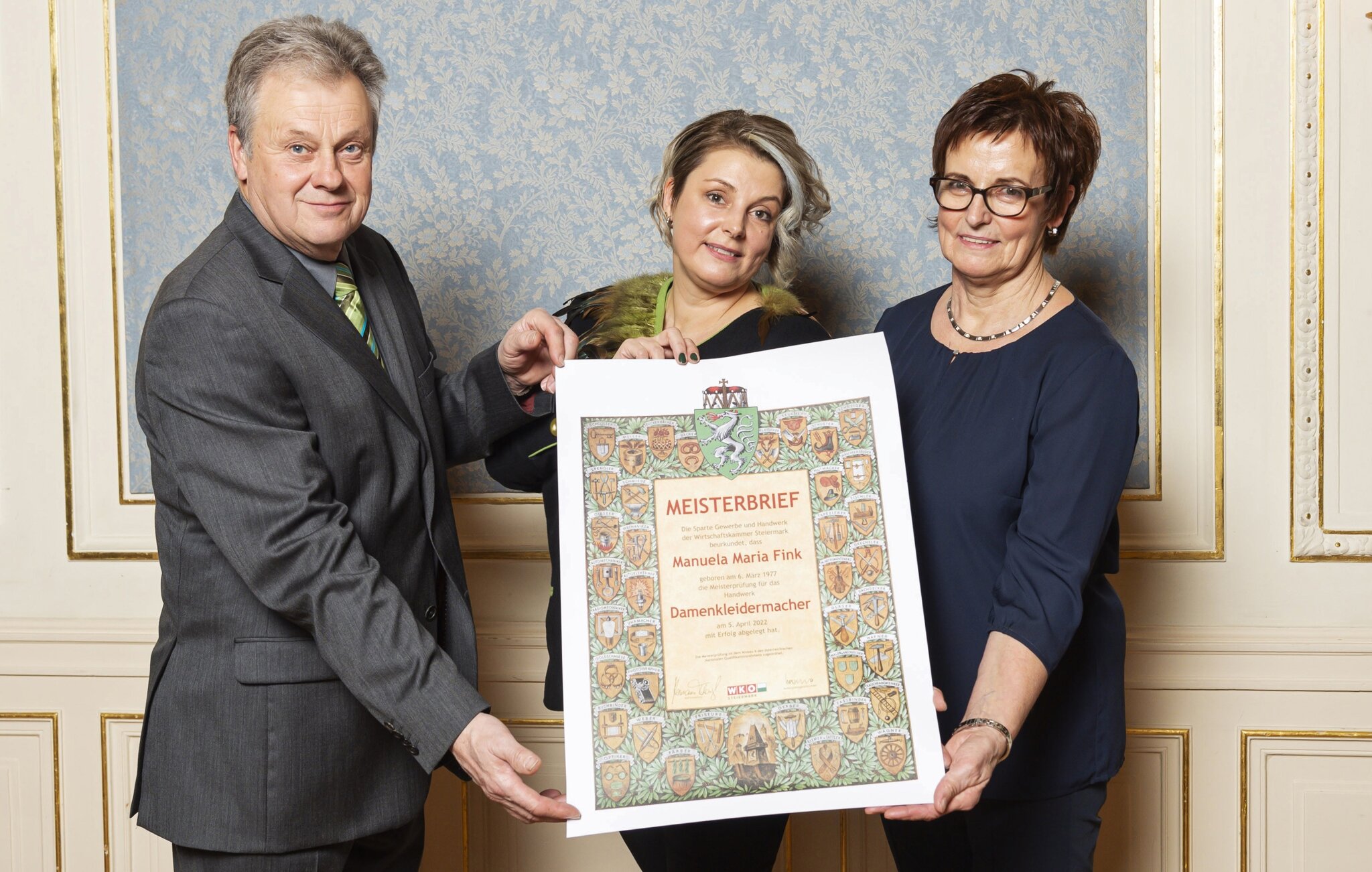 Kirchbach Meisterbrief für Damenkleidermacherin Manuela Fink aus