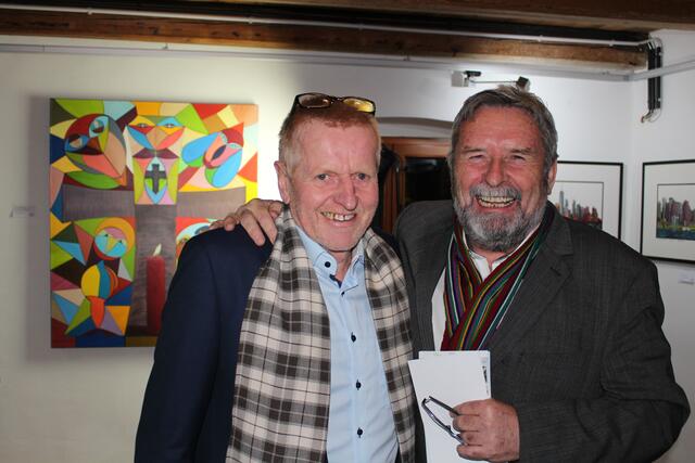 Ulrich Wandelt (links) mit Desmond Doyle vom Verein Art Mine