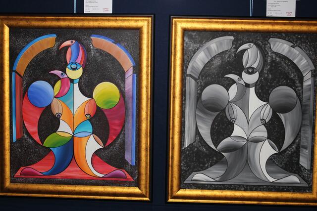 Kubistische Einflüsse und kräftige, leuchtende Farben 