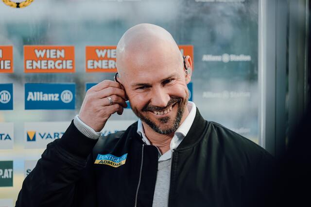"Glaube nicht an Serien. Das Spiel gegen Rapid wird intensiv", ob seiner Mannschaft hat Sturm-Coach Christian Ilzer dennoch gut lachen. | Foto: GEPA
