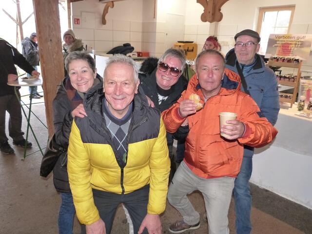 Auch den Wetterfrosch Wolfgang Unger zogs zum Markt der Erde nach Lutzmannsburg!