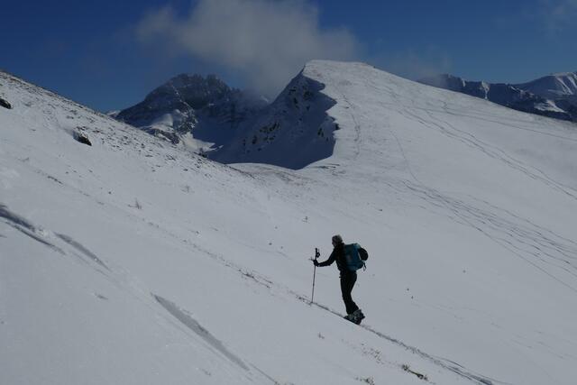 Das Roßfeldeck. Links davon über der kleinen Scharte zum Gründegg ist der Faulkogel zu sehen.  | Foto: Thomas Neuhold