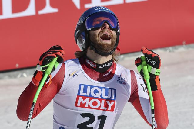 Marco Schwarz war die Enttäuschung ins Gesicht geschrieben, so knapp schrammte er an der Sensations-Medaille vorbei | Foto: Marco Trovati / AP / picturedesk.com