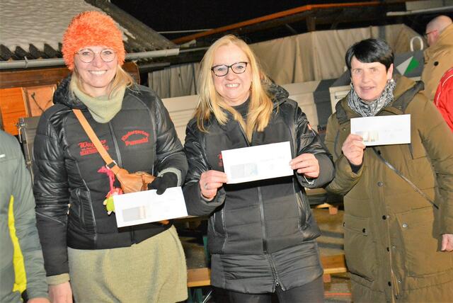 Sie können Spangerlschiessen-Silke Angerer, Andrea Lassacher  und Heidi Oberer
