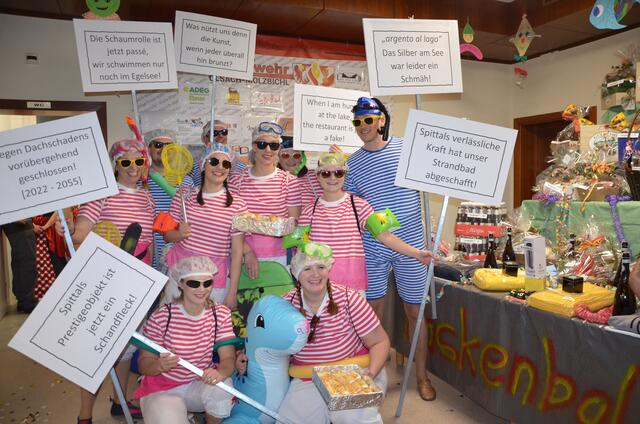Die "Anti Schaumrollen Badefans"...