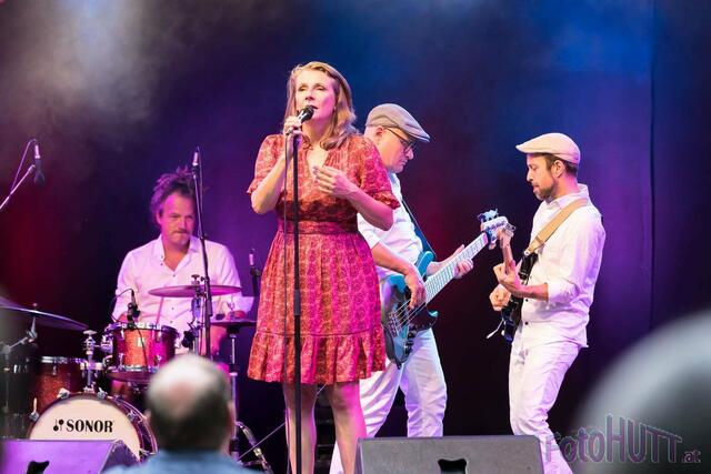 ORF-Moderatorin Birgit Denk kommt Ende März mit ihrer Band in die Arbeiterkammer OÖ. | Foto: Treibhaus4 Fotohutt