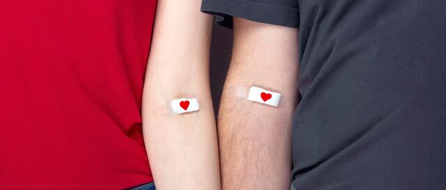 Geh auch du Blutspenden und hilf dabei, Leben zu retten. | Foto: Rybalchenko Nadezhda/Shutterstock