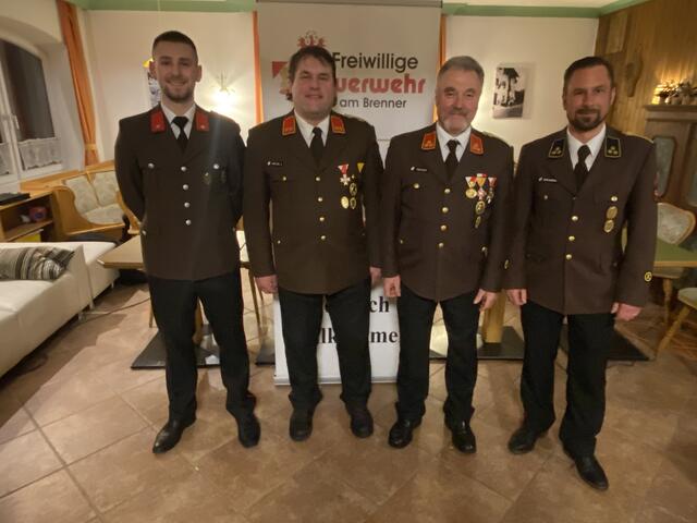 V.l.: Schriftführer Johannes Jenewein, Kdt.-Stv. Josef Grasl, Kdt. Alois Wieser und Kassier Martin Jenewein | Foto: FF Gries