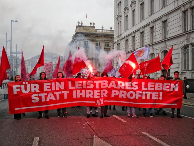 Die Kommunistische Jugend Österreichs hat schon vor längerem zu einer Demo aufgerufen. | Foto: ÖKJ