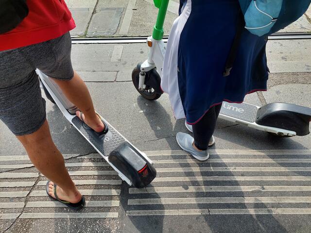 Das gesetzeswidrige Verhalten der E-Scooter-Lenkerinnen und -Lenker führte 2022 zu einem Rekord von 3.864. Anzeigen.  | Foto: Antonio Šećerović