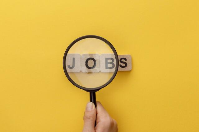 Die Job Week bietet Möglichkeiten, um Betriebe direkt kennenzulernen. | Foto: AntonMatyukha/Panthermedia