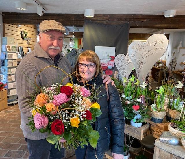 Willi und Maria Opitz geben Einblicke in die Herstellung ihres Valentins-Dessertweins in Illmitz.