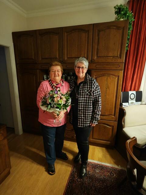 Margarethe Geischnek mit Bürgermeisterin Ulrike Kitzinger | Foto: Gemeinde Sigleß 