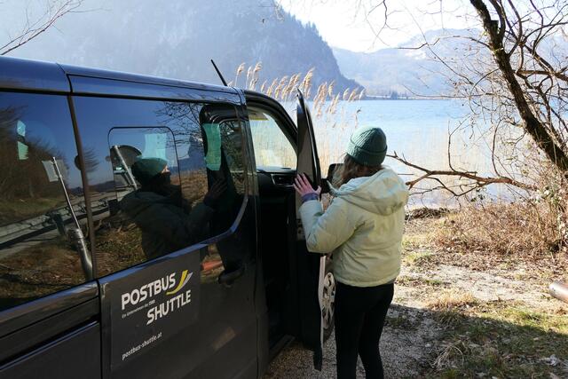 Postbus Shuttle-Ausflugsfahrten entlang der Seen
