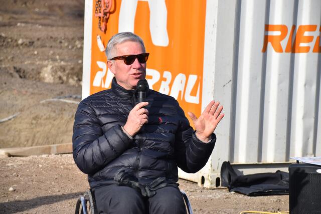 "Es ist ein guter Tag für Kiefersfelden", erklärte Bürgermeister Hajo Gruber.  | Foto: Barbara Fluckinger