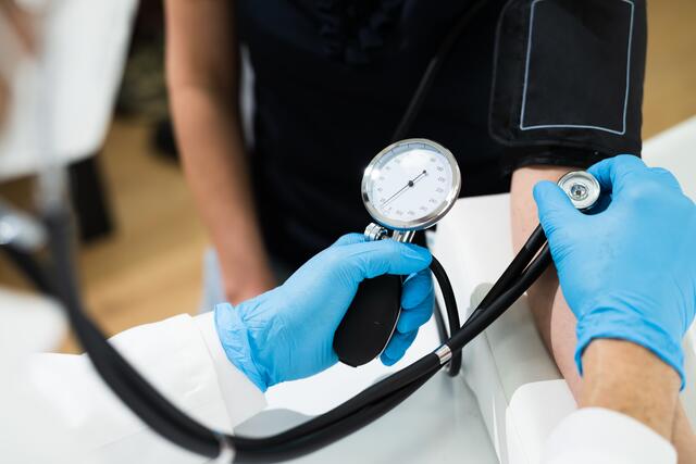 Vorsorgeuntersuchungen seien laut Angelika Reitböck essentiell. Doch viele Hausärzte können keine Patienten mehr aufnehmen.  | Foto:  PantherMedia/AndreyPopov