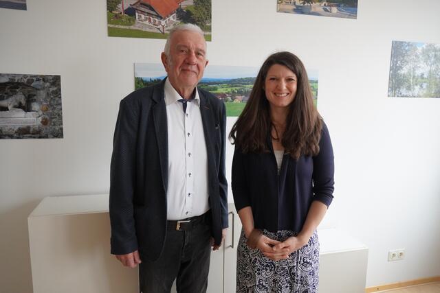 Werner Fritz (Obmann der Leader-Region Flachgau Nord) und die Geschäftsführerin Cathrine Maislinger in Oberndorf. | Foto: Emanuel Hasenauer