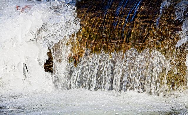 .....reingeschaut ins Wasser......