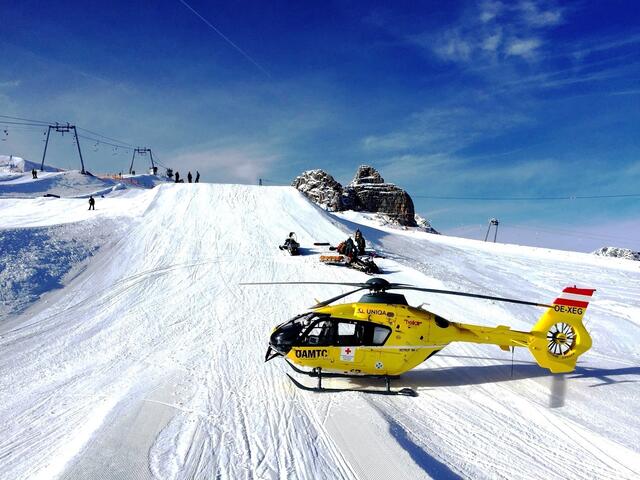 Die Pistenrettung muss rund sieben Mal pro Tag zu einem Einsatz ausrücken. | Foto: ÖAMTC Flugrettung