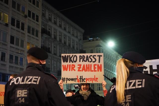 Foto: System Change not Climate Change