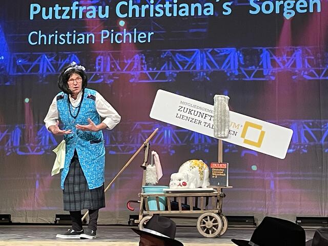 Putzfrau Christina zweifelt am Zukunftsraum Lienzer Talboden.  | Foto: Oblasser