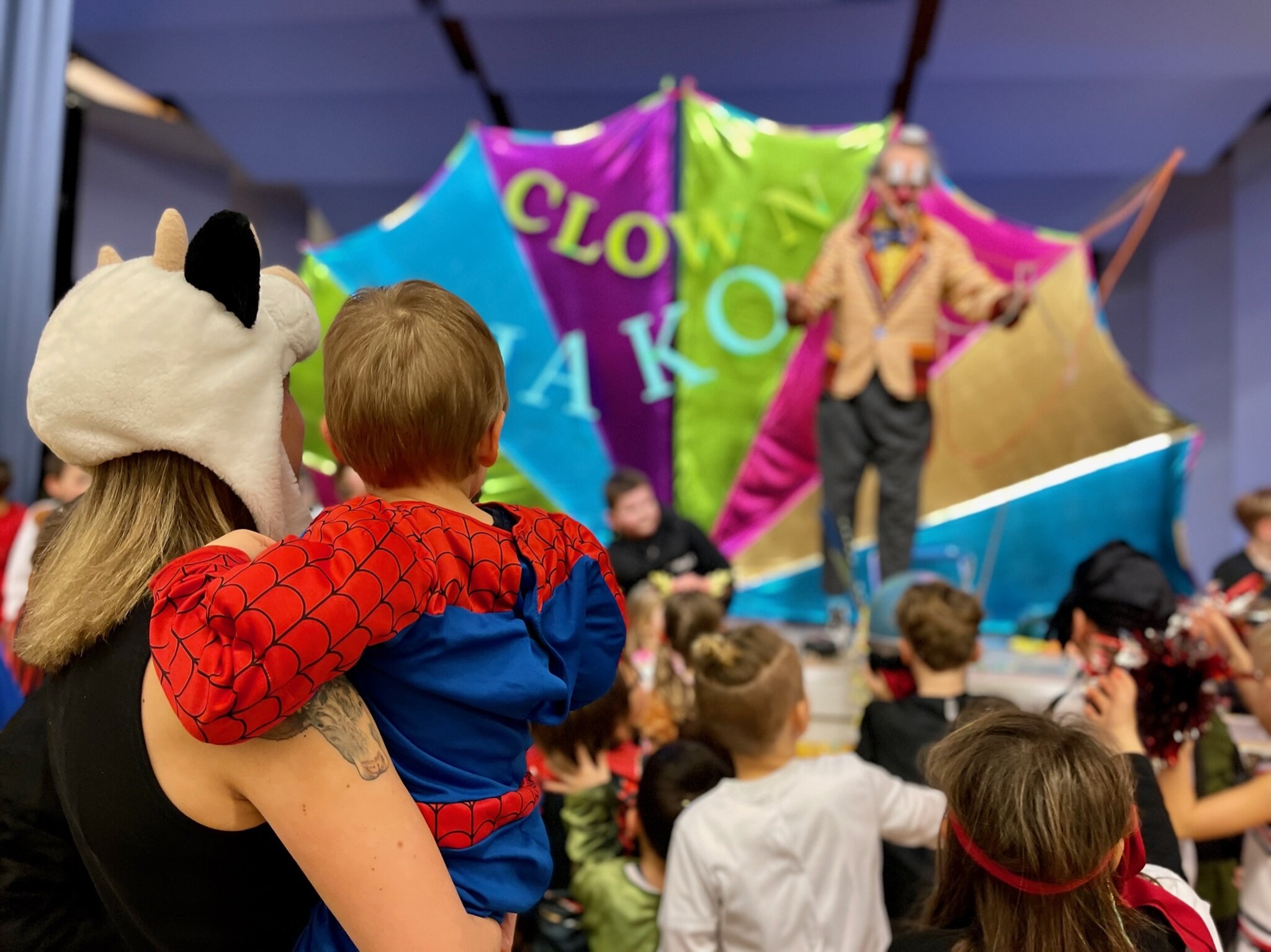 3 Mädels, Mega Spaß! Ausmalbilder für Groß und Klein zum Lachen und Entspannen