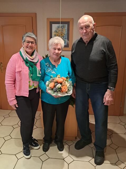 Bürgermeisterin Ulrike Kitzinger mit Anna und Stefan Mayer | Foto: Gemeinde Sigleß