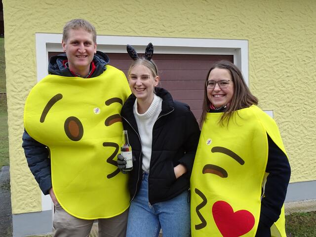 Markus und Tanja Zehetner mit Viktoria Bernoth | Foto: Simon Glösl