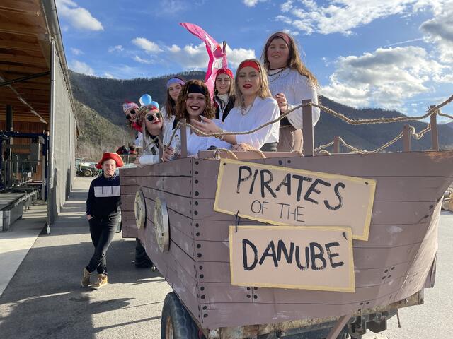 Wild geht es im fasching nahe der Donau zu. | Foto: Necker