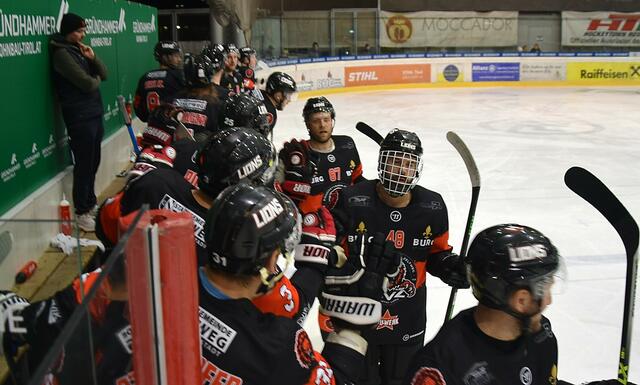 Trotz einer zwischenzeitlichen 0:3 Führung mussten sich die Spieler aus Zeltweg verabschieden.   | Foto: Schwaighofer