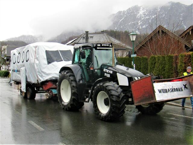 Faschingszug 2023 von Niederalm zum Dorfplatz Anif 